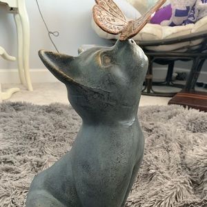 Smithsonian smitten kitten garden sculpture